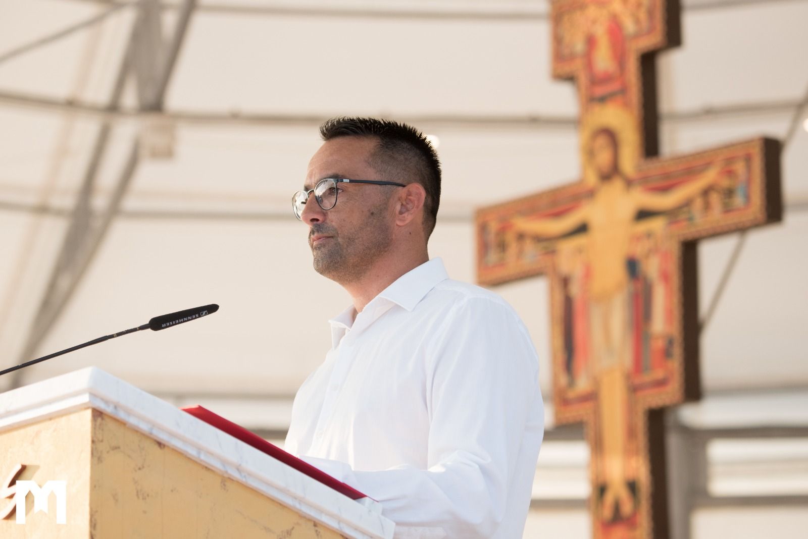 FOTÓ: Ünnepélyesen emlékeztek meg a Szűzanya jelenéseinek 45. évfordulójáról Međugorjéban – A megbocsátás és az új kezdetek helye