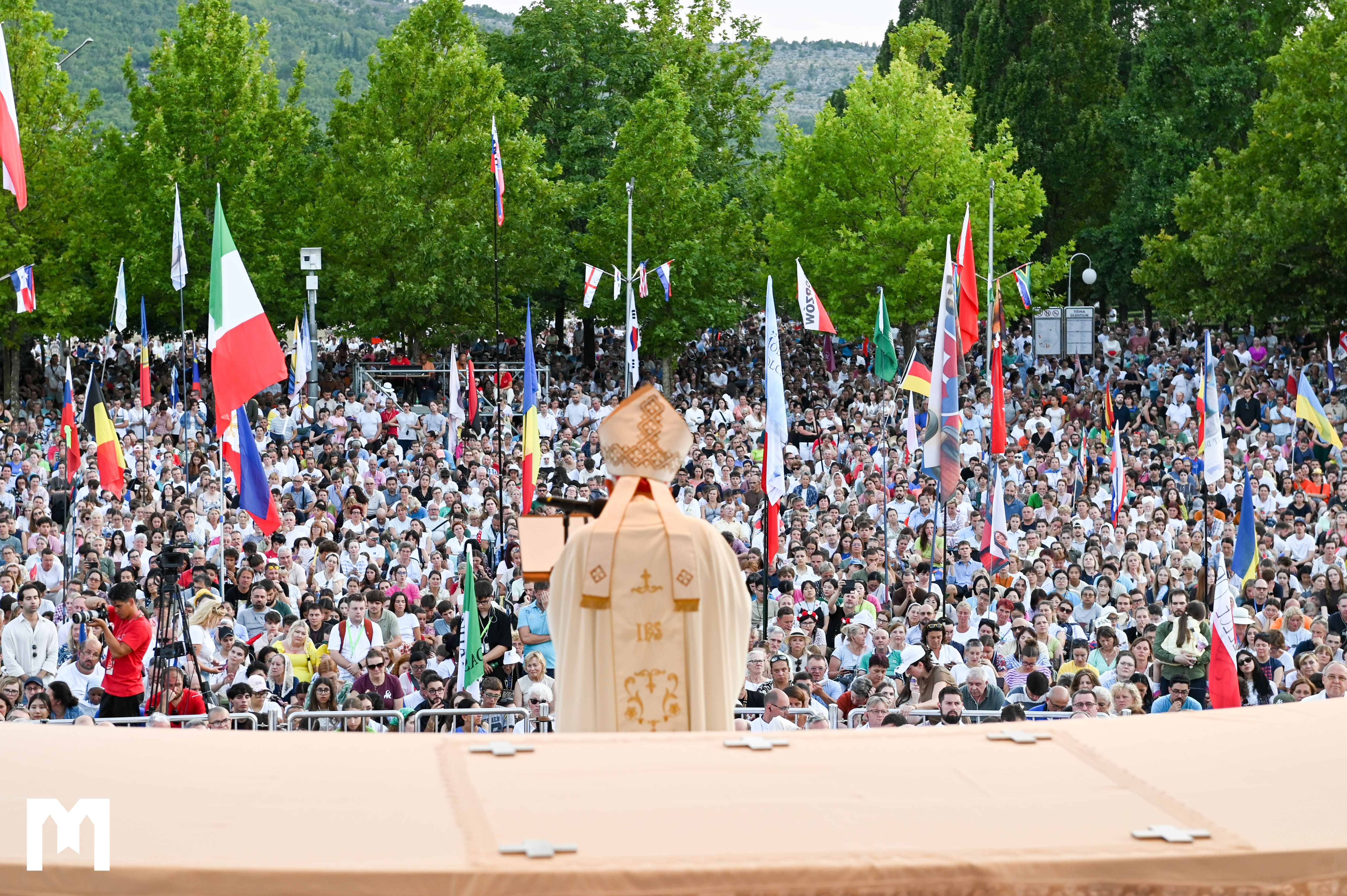 Quarto giorno del 37° Festival Internazionale dei Giovani Arcivescovo Aldo Cavalli: “Medjugorje è un giardino ricolmo di frutti di grazia, di pace, di fede…”
