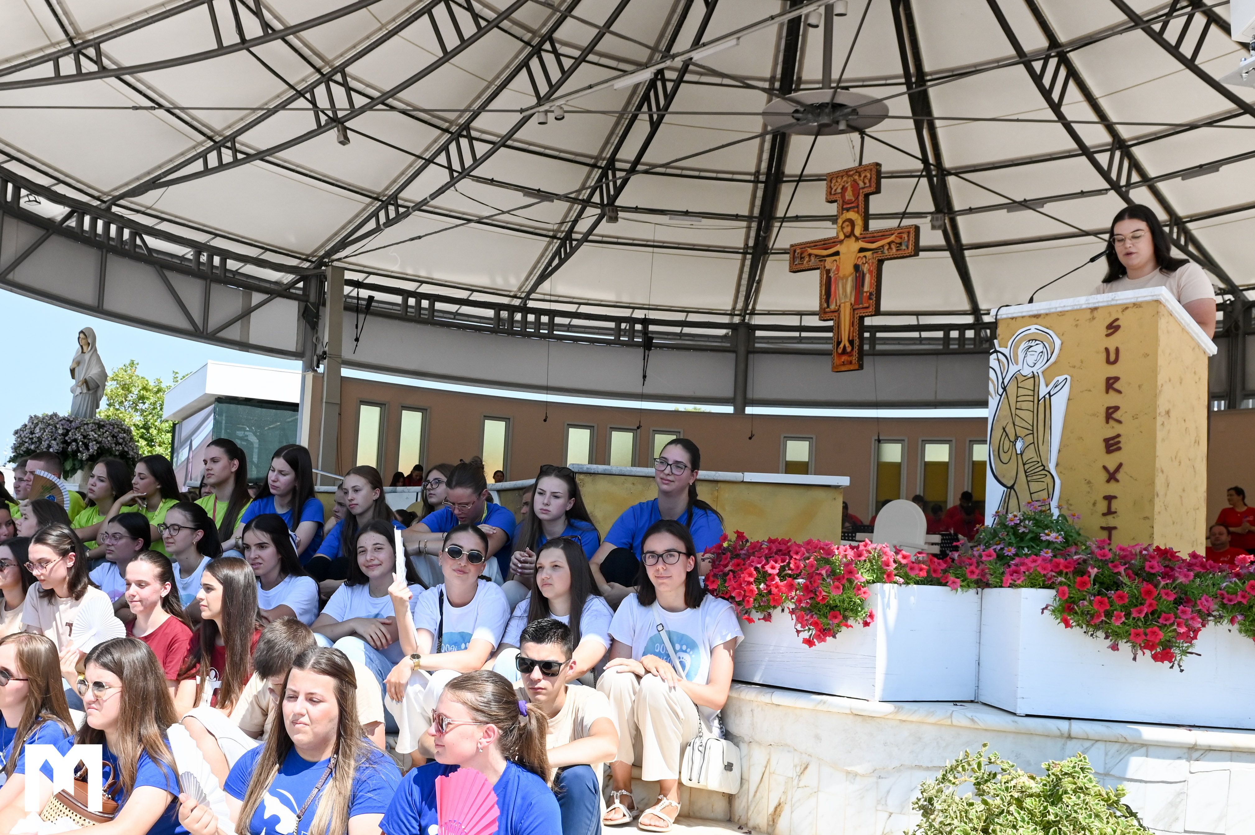 Quarto giorno del 37° Festival Internazionale dei Giovani Arcivescovo Aldo Cavalli: “Medjugorje è un giardino ricolmo di frutti di grazia, di pace, di fede…”