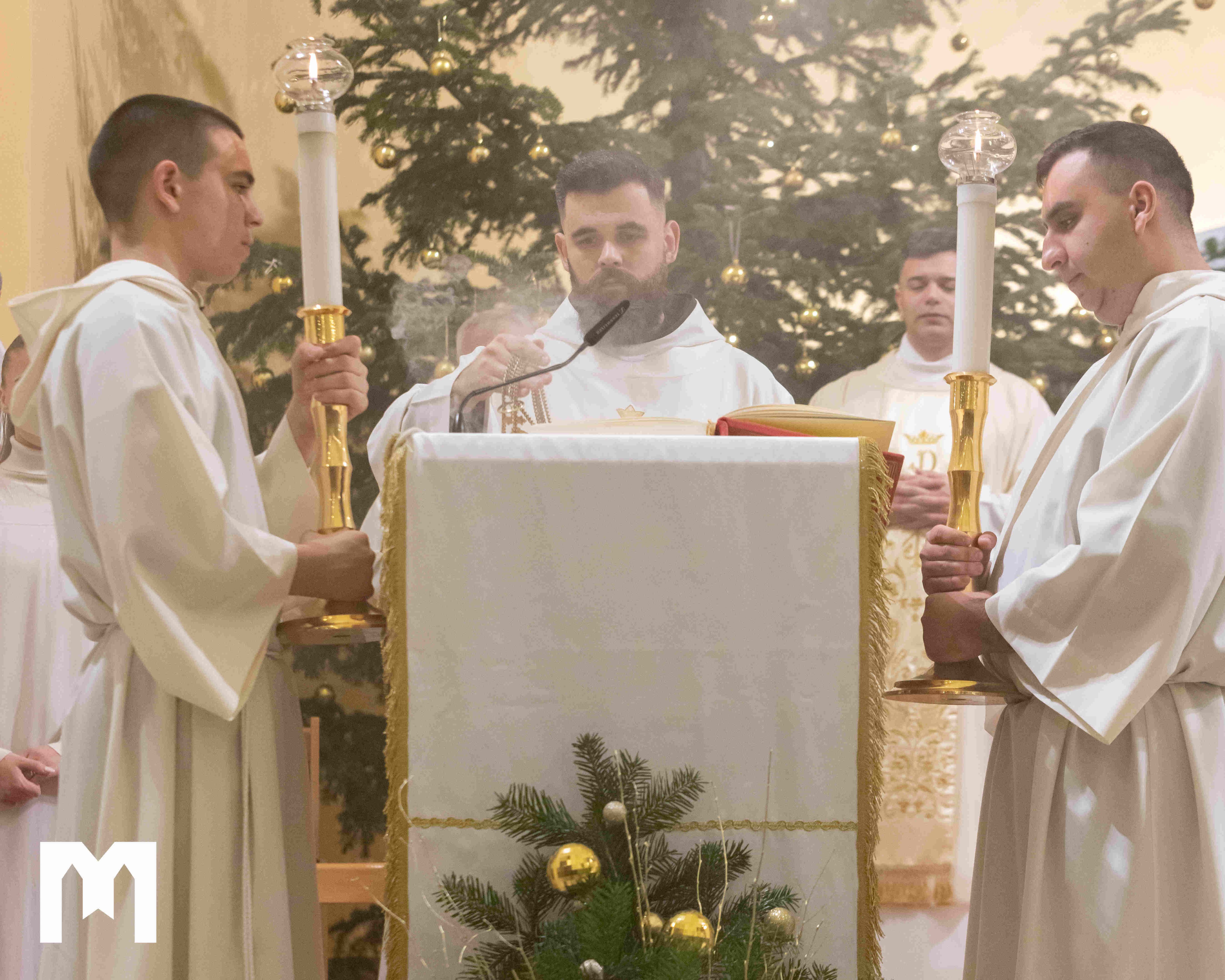 L'Arcivescovo Aldo Cavalli ha presieduto la Messa di Mezzanotte a Medjugorje: Dio si è fatto uomo per amore