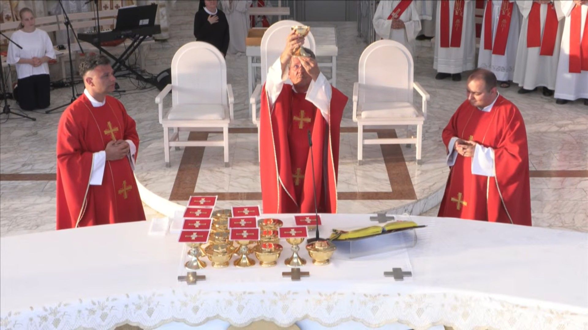 Circa 300 sacerdoti provenienti da 38 paesi si sono riuniti per un rinnovamento spirituale a Medjugorje