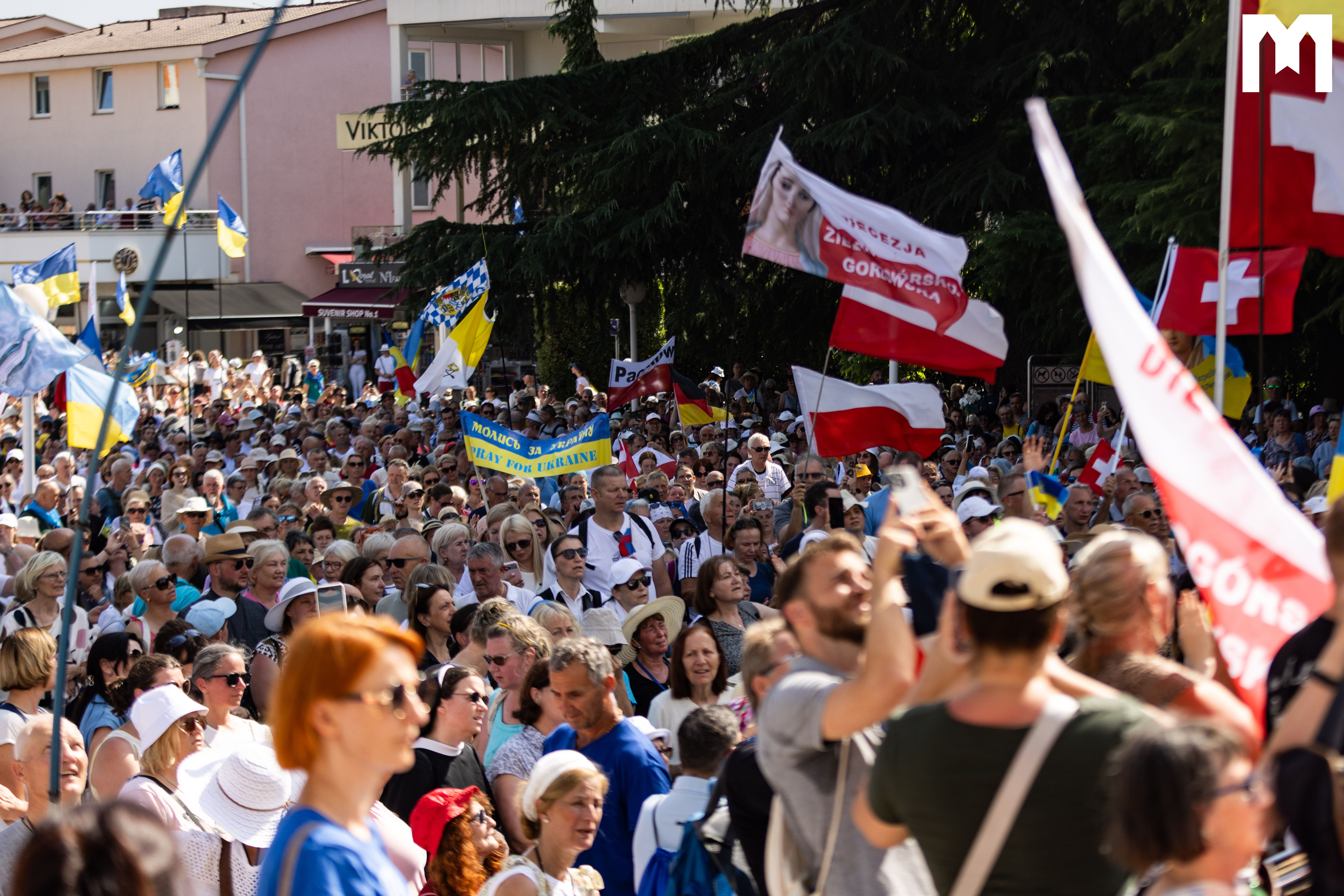 FOTO: Uočnica 45. obljetnice Gospinih ukazanja u Međugorju – Gospe, hvala Ti za svaku milost