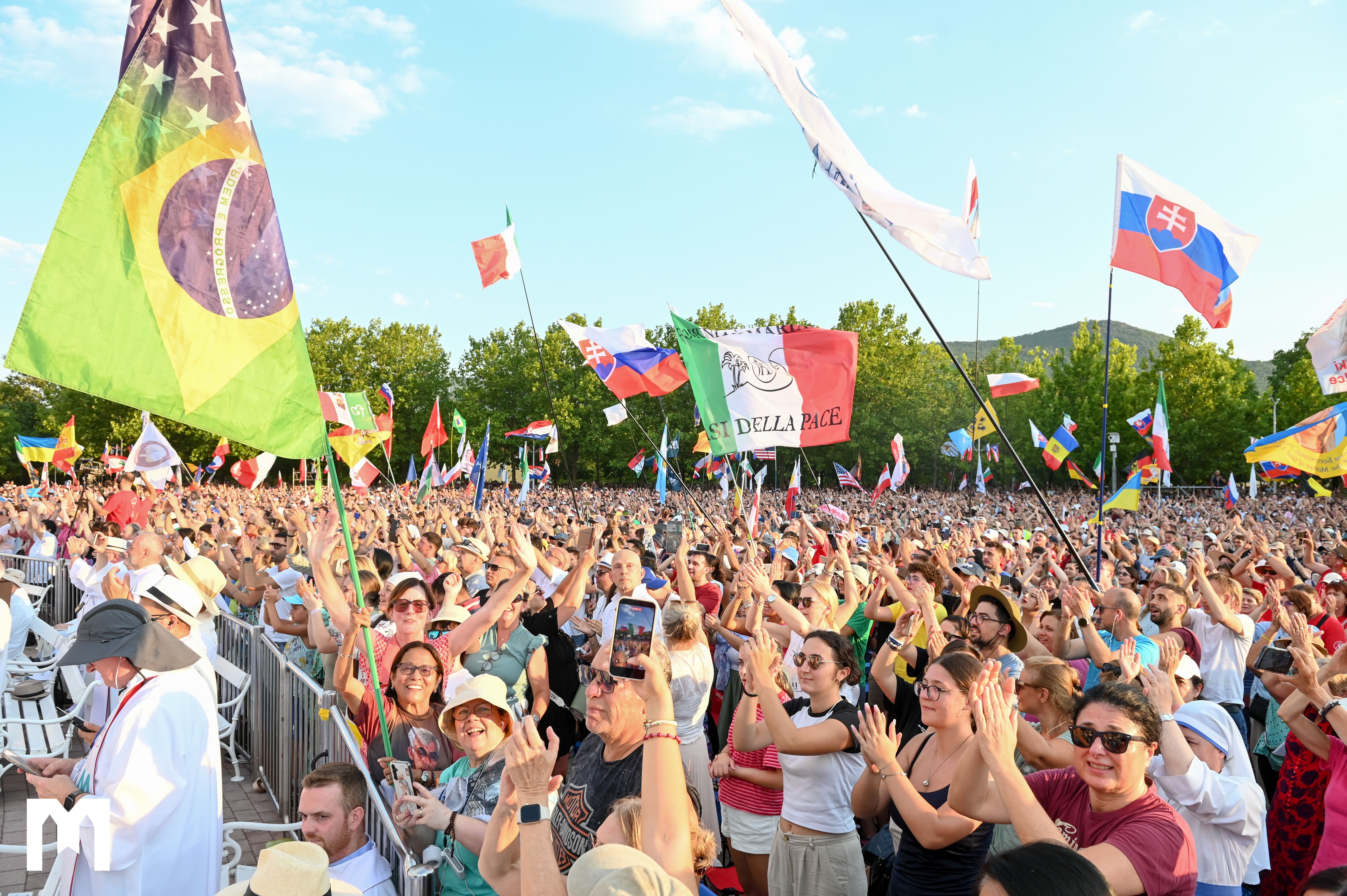 Počeo 37. Mladifest – Nuncij Chullikatt: Papa vas potiče da ne pristajete na prolaznu sreću