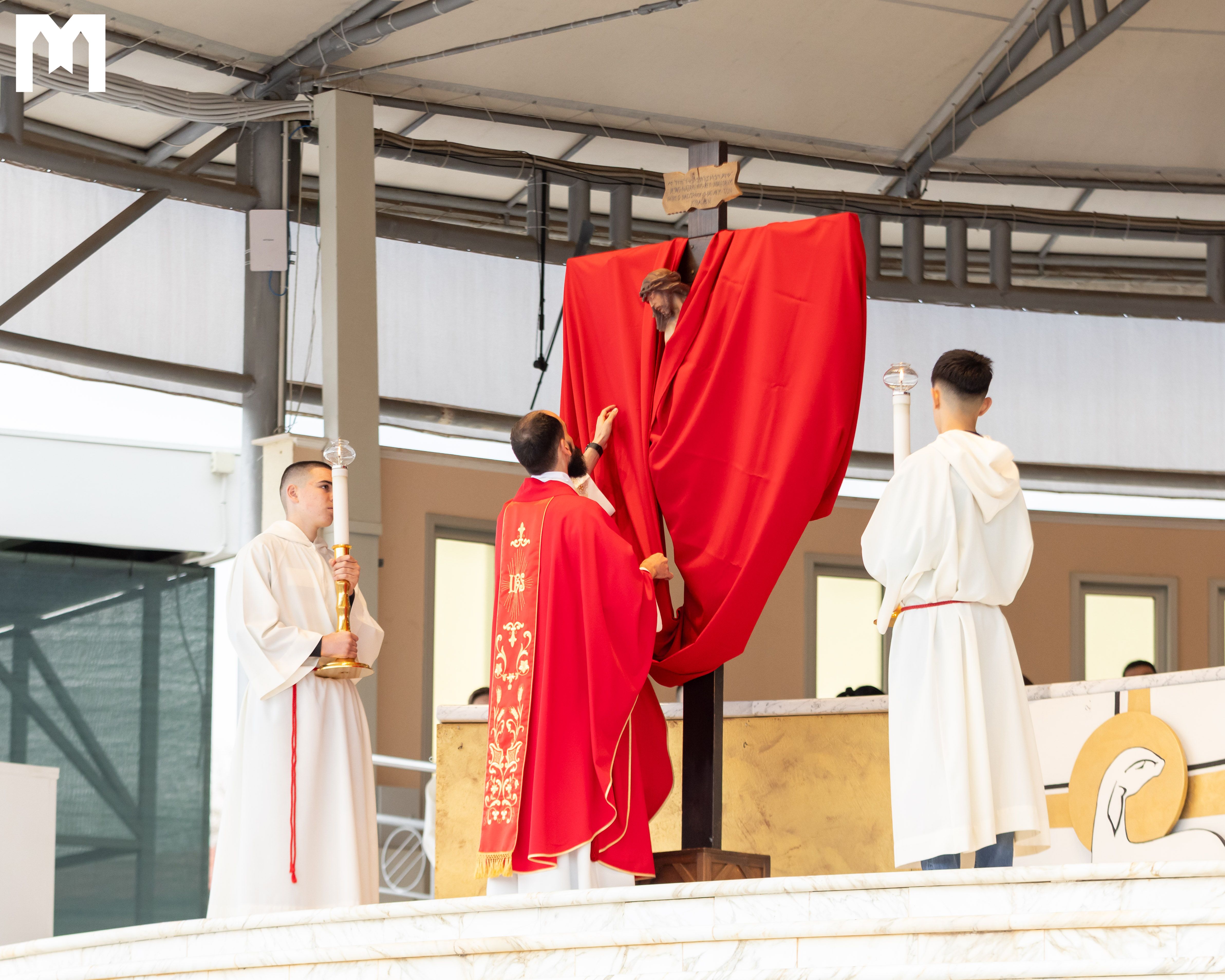 Venerdì Santo a Medjugorje – Dalla croce nasce una speranza che non svanisce mai