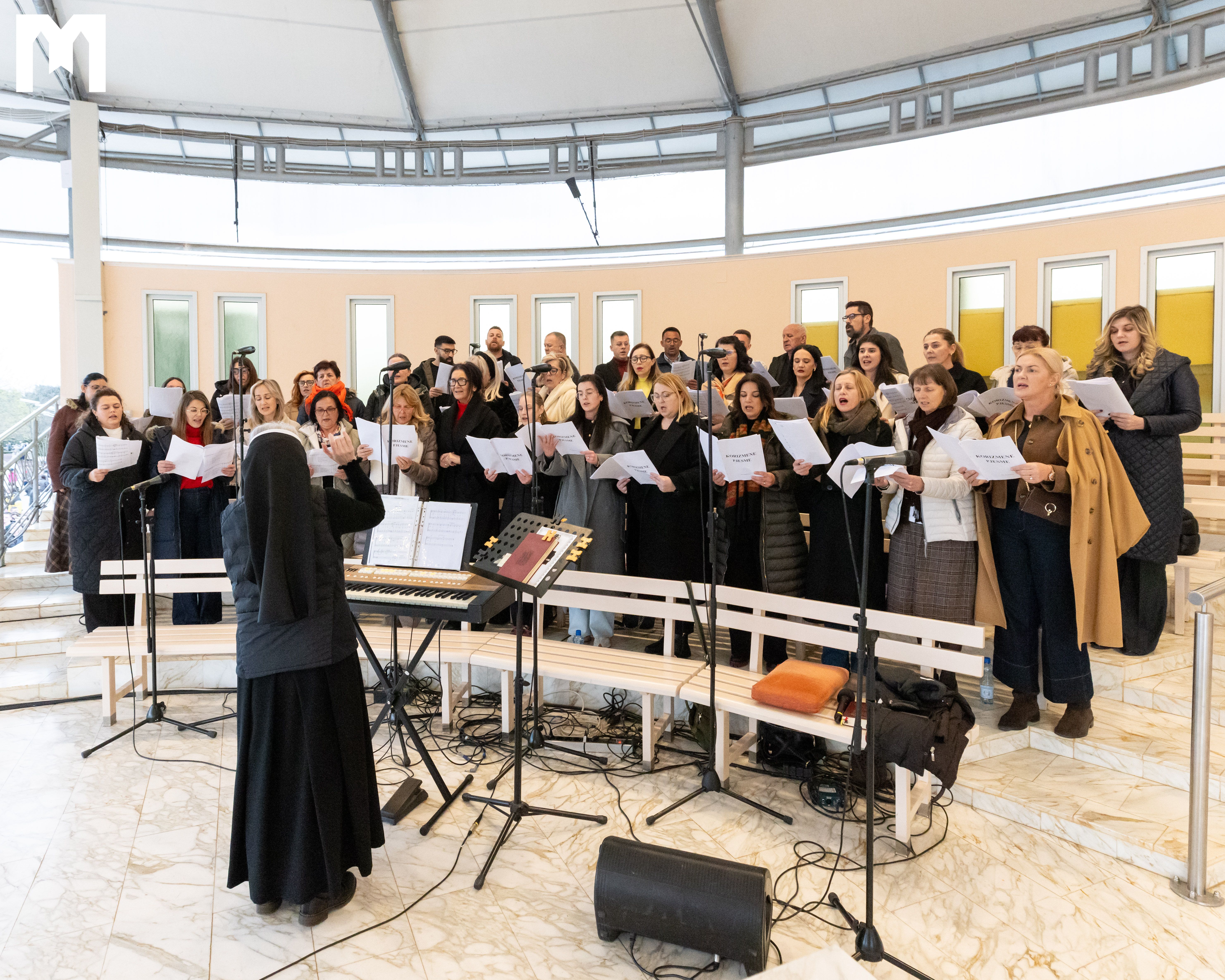 Venerdì Santo a Medjugorje – Dalla croce nasce una speranza che non svanisce mai