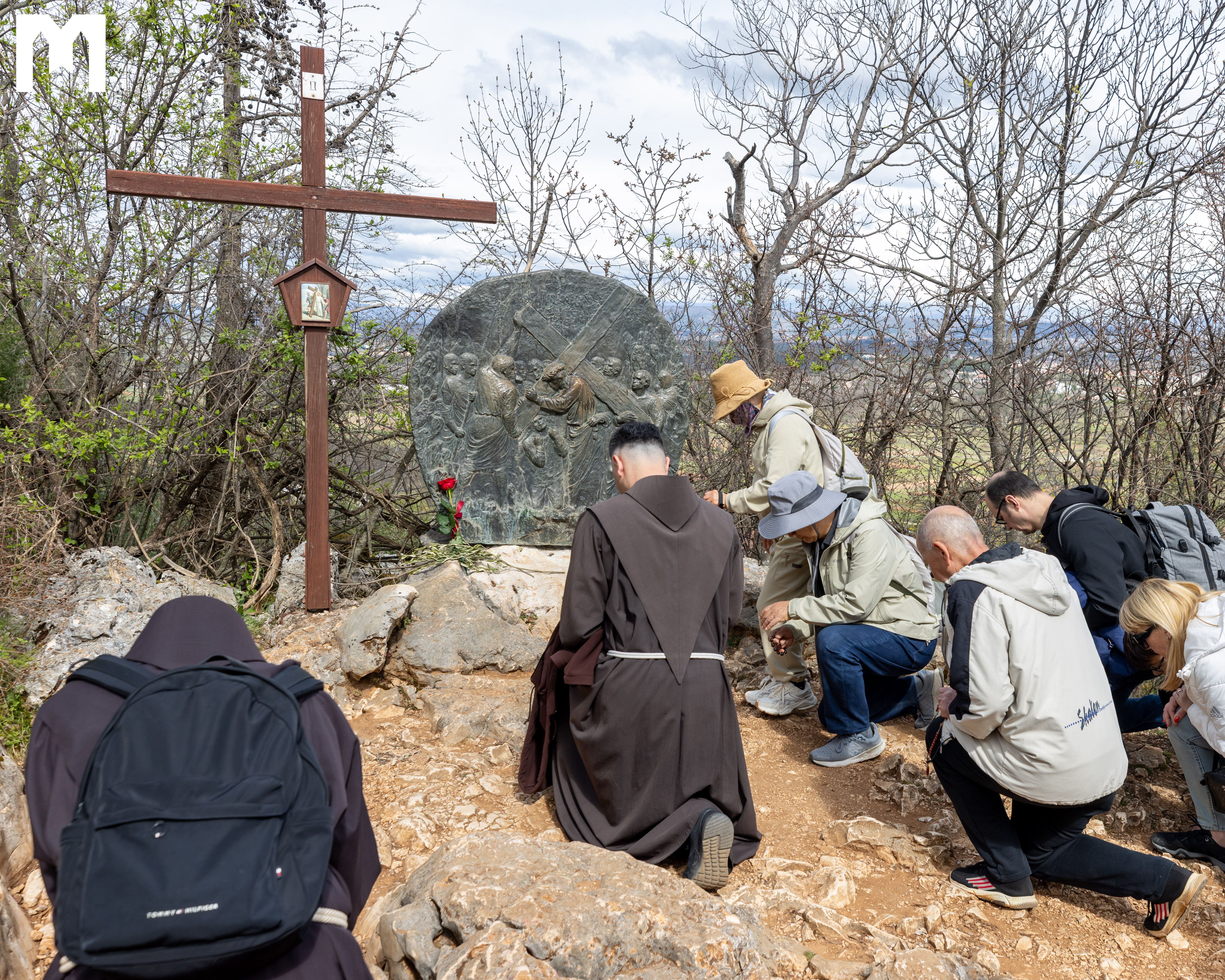 Venerdì Santo a Medjugorje – Dalla croce nasce una speranza che non svanisce mai