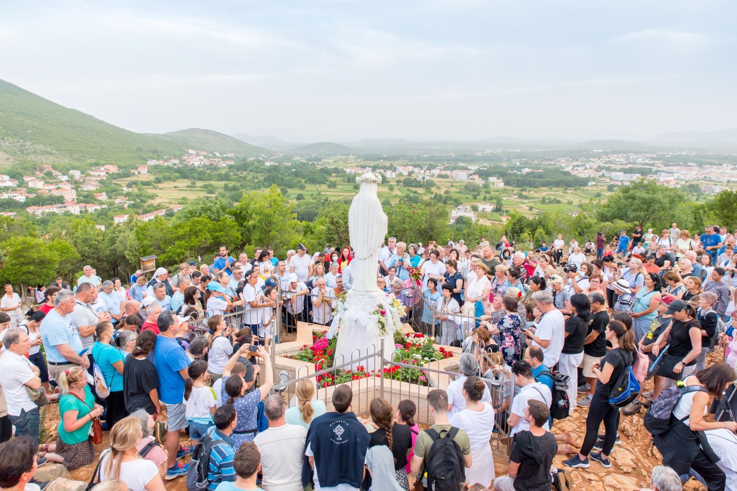 Presentation of the Note ‘The Queen of Peace’ - The great majority of pilgrims in Medjugorje change their life
