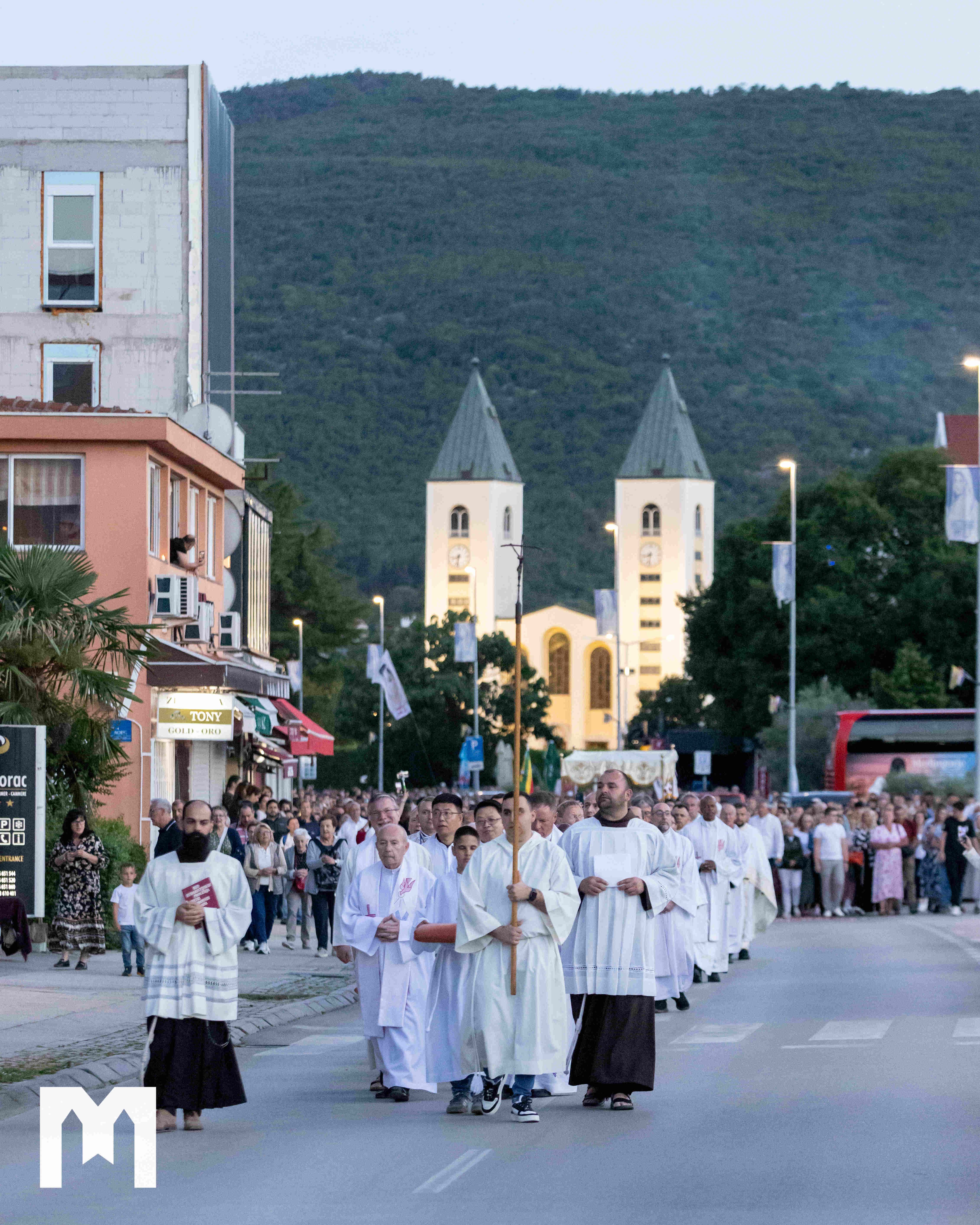 FOTO: Processione del Corpus Domini con il Santissimo Sacramento per le vie di Medjugorje