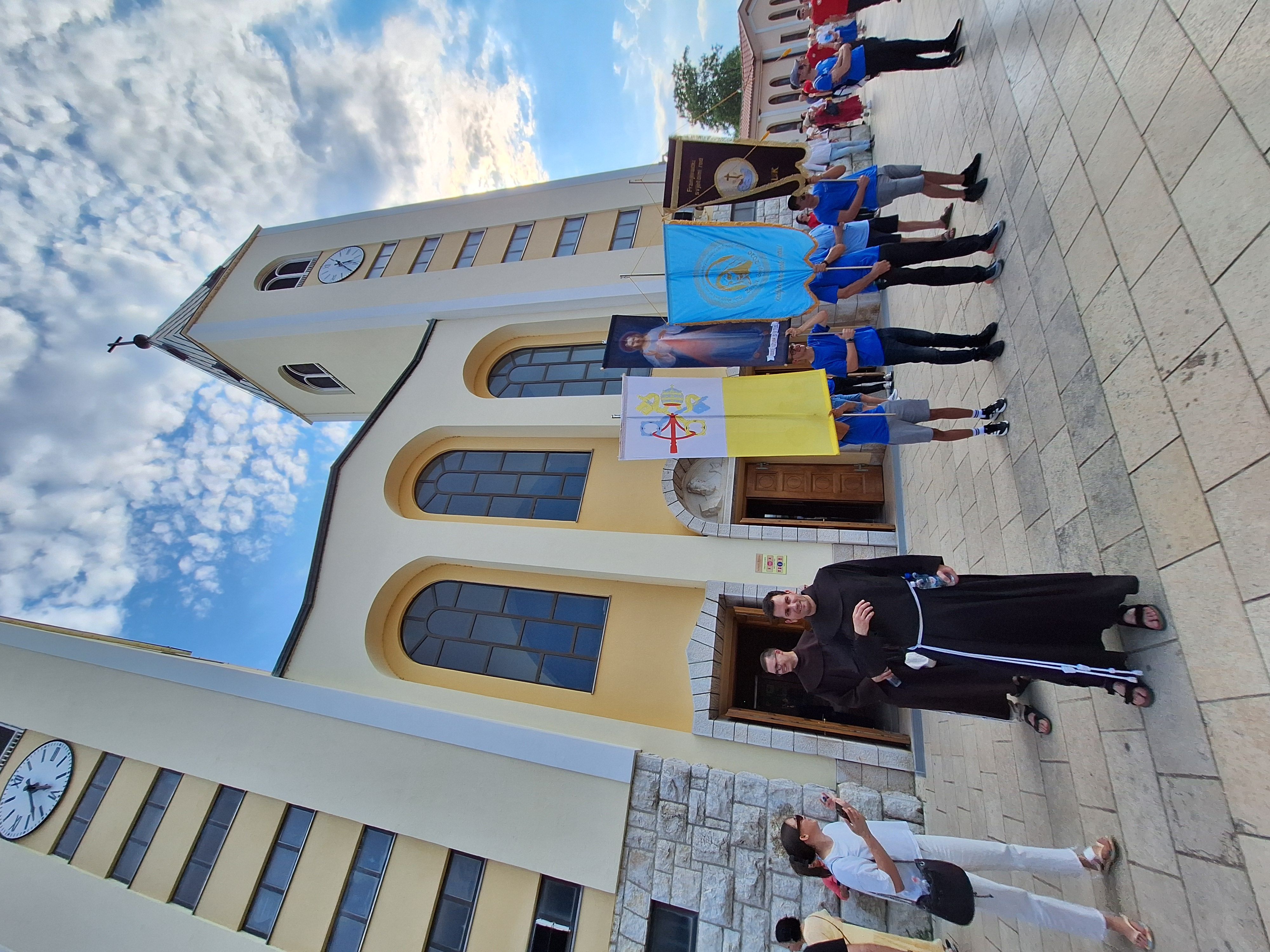 FOTO: Uočnica 45. obljetnice Gospinih ukazanja u Međugorju – Gospe, hvala Ti za svaku milost